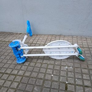 Lustradora Kassel Roja y Monopatín Infantil Blanco y Celeste - imagen 4