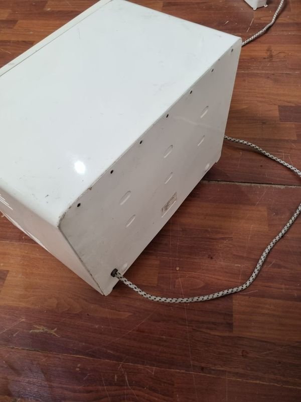 Toaster Oven y Cadenas de Plata en Excelente Estado - imagen 3