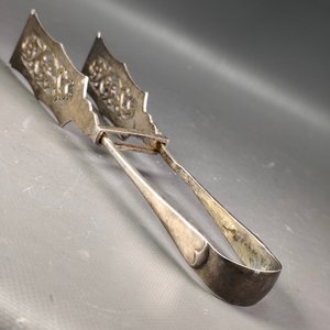 Antigua Pinza para Pan Calada en Plata con Múltiples Cuños - imagen 4