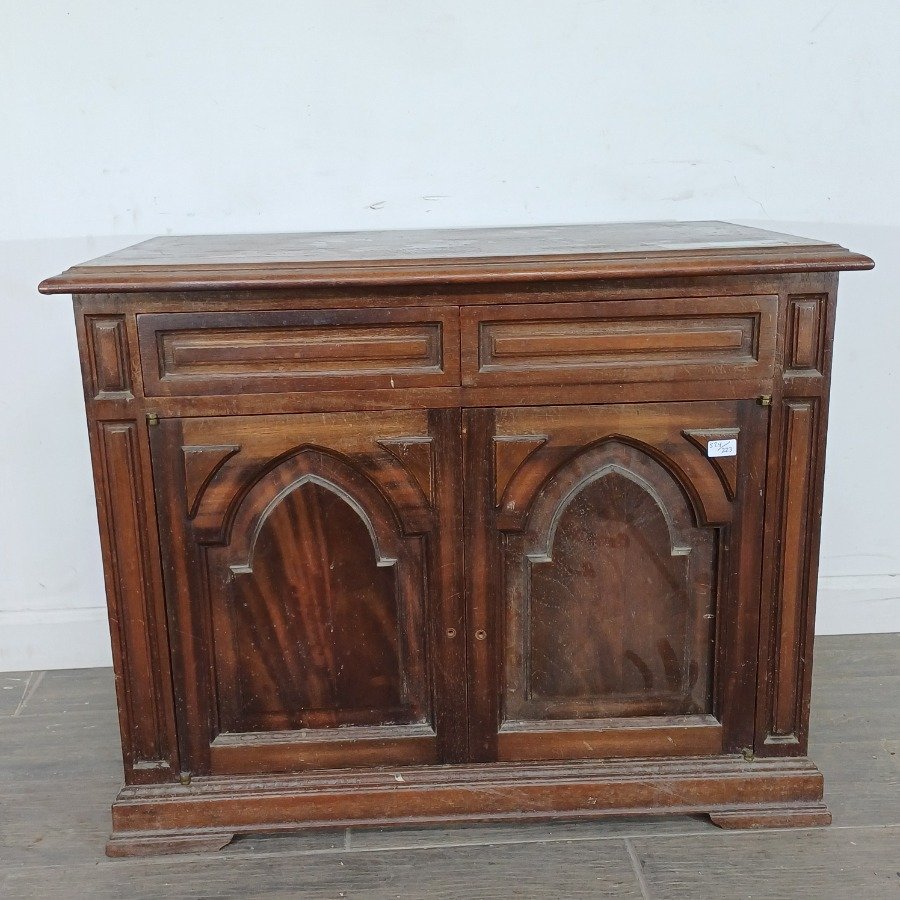 Mueble auxiliar estilo gótico en cedro - imagen 4