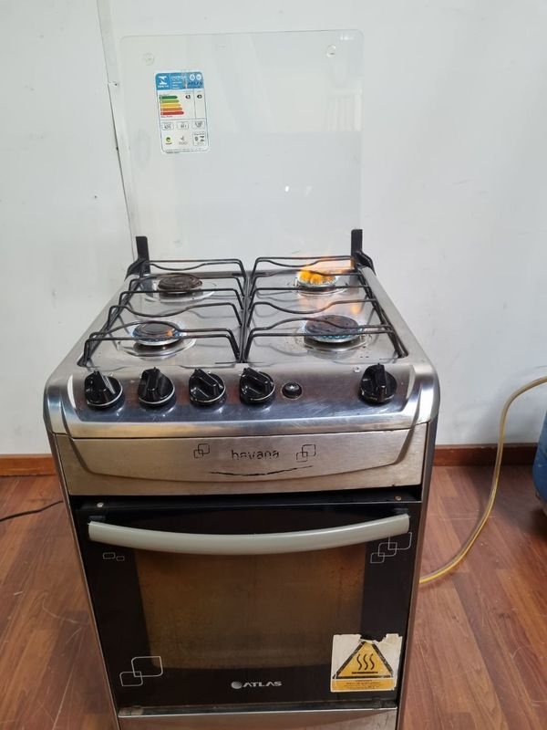 Cocina de Gas con Horno y 4 Hornallas en Buen Estado - imagen 2
