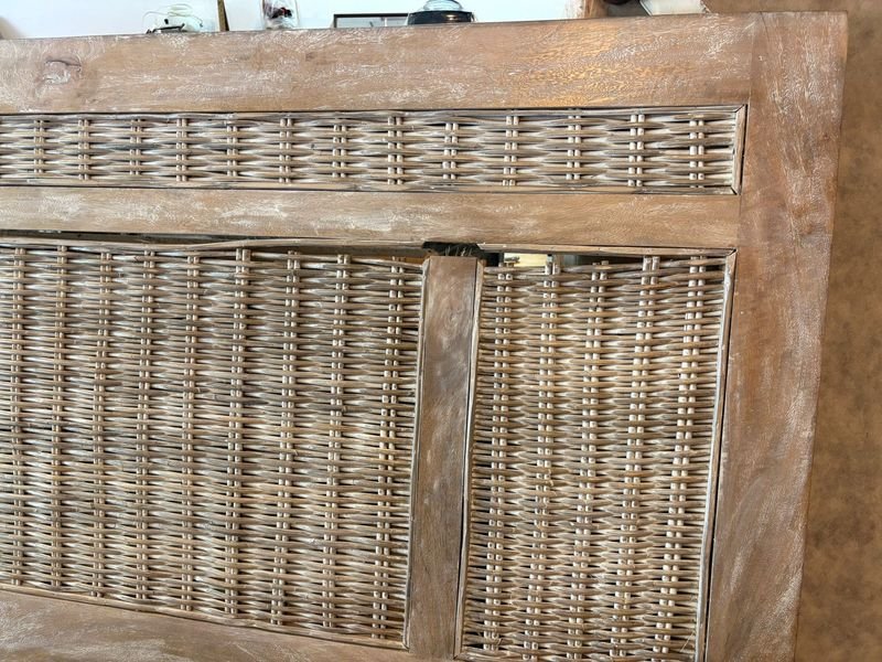 Respaldo de cama de mimbre con detalles similares a mimbre - imagen 2