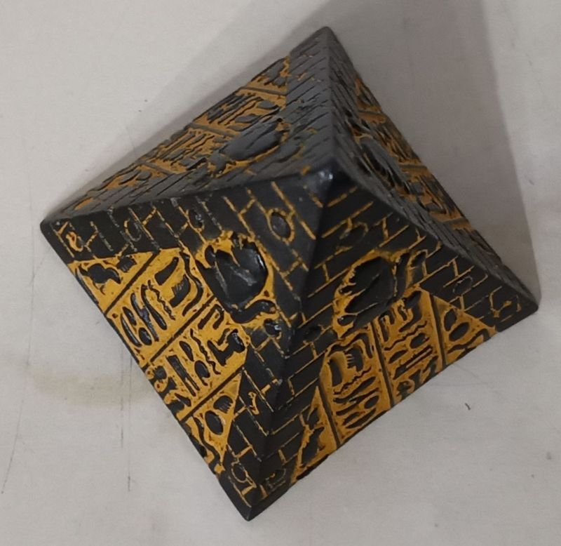 Pirámide Egipcia en Piedra Laetitia - Arte y Decoración - imagen 3