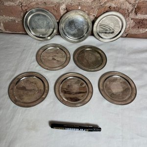 Conjunto de 8 Platillos de Platina con Bordes Repujados - imagen 4