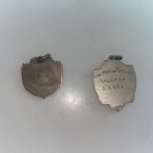 Lote de 2 Medallas Plateadas: Ciclismo y Turismo Colonia 1950 - imagen 2