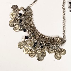 Lote de 5 Piezas de Bisutería: Collares y Pulsera con Piedras y Metal - imagen 7