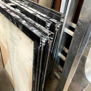 5 Hojas de Ventana de Aluminio Negro con Vidrio 101 x 79 cm - imagen 4