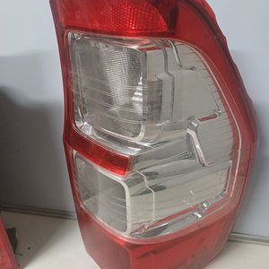 Juego de Ópticas Traseras Izquierda y Derecha para Ford Ranger - imagen 3