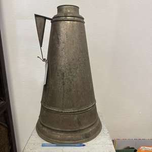 Lote anterior: Jarra Antigua de Chapa Metálica