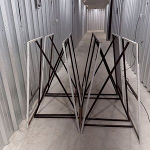 Estructuras Metálicas Porta Cartel con Base de Pie - imagen 3