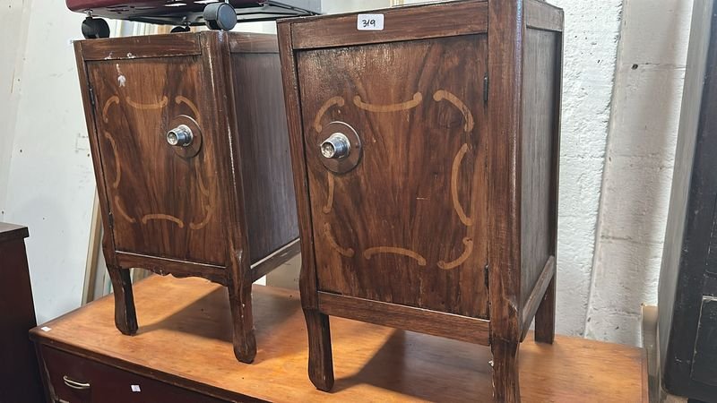 Dos Mesas de Luz en Madera con Puerta - imagen 2