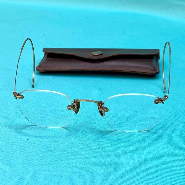 Antiguos lentes enchapados en oro con su estuche original de la optica Pablo Ferrando S.A. - imagen 6