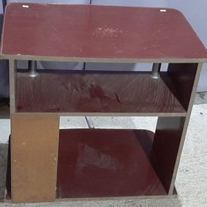 Mesa de TV de Melamina Marrón con Estantes - imagen 3