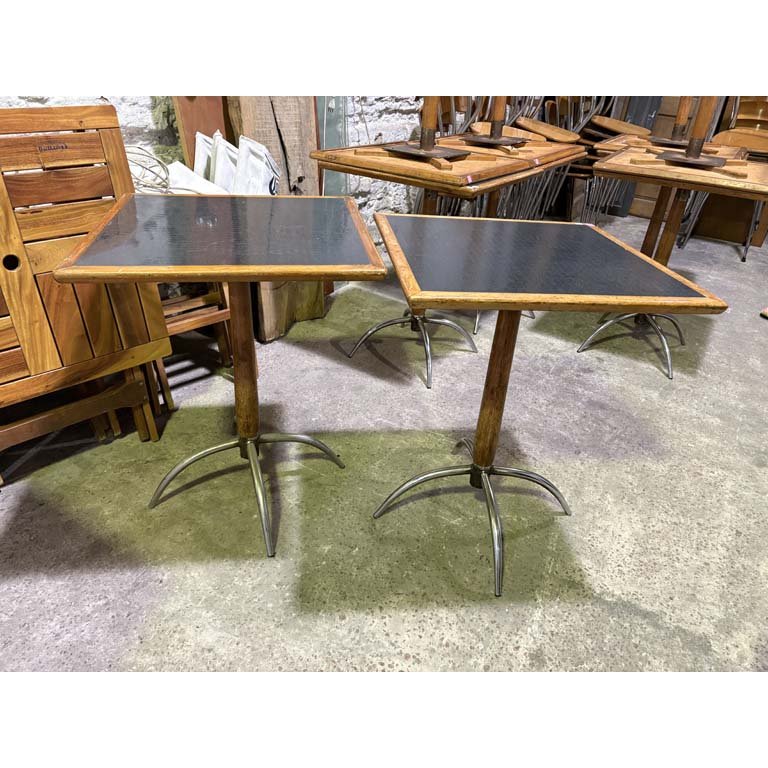 Lote anterior: Mesa bar cuadrada de hierro Delfino Alvarez