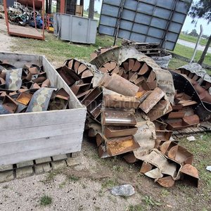 Lote siguiente: Lote de Piezas Metálicas Oxidadas y Madera