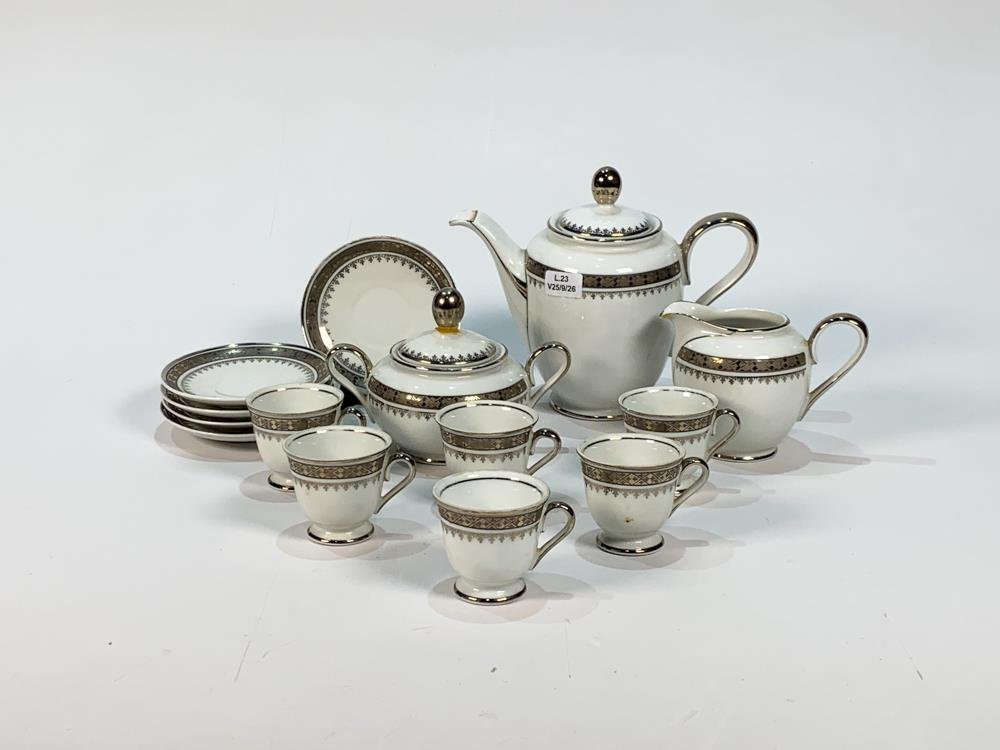 Juego de Café Mauá de Porcelana Brasilera Blanca con Guarda Plateada