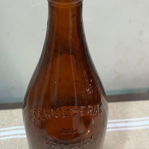 Botella Antigua Vidrio Ámbar Cervecerías del Uruguay Relieve 30 cm - imagen 2