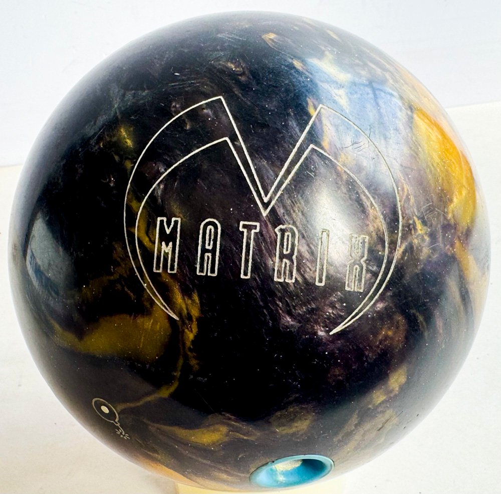 Lote siguiente: Bola de Bowling Profesional MATRIX