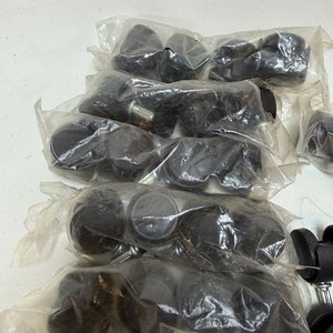 Lote de Ruedas para Muebles y Regatones de Goma Negros - imagen 3