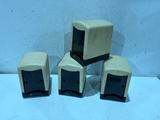 4 Servilleteros de Plástico Beige y Negro
