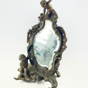 Espejo de Sobremesa Antiguo con Figuras de Querubines y Marco Biselado - imagen 1