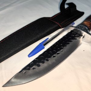 Lote siguiente: Cuchillo de Asador de Alta Gama con Funda y Empuñadura Lustrada