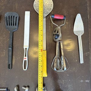 Lote de Utensilios de Cocina: Espumadera, Espátulas, Batidor Manual y Más - imagen 9