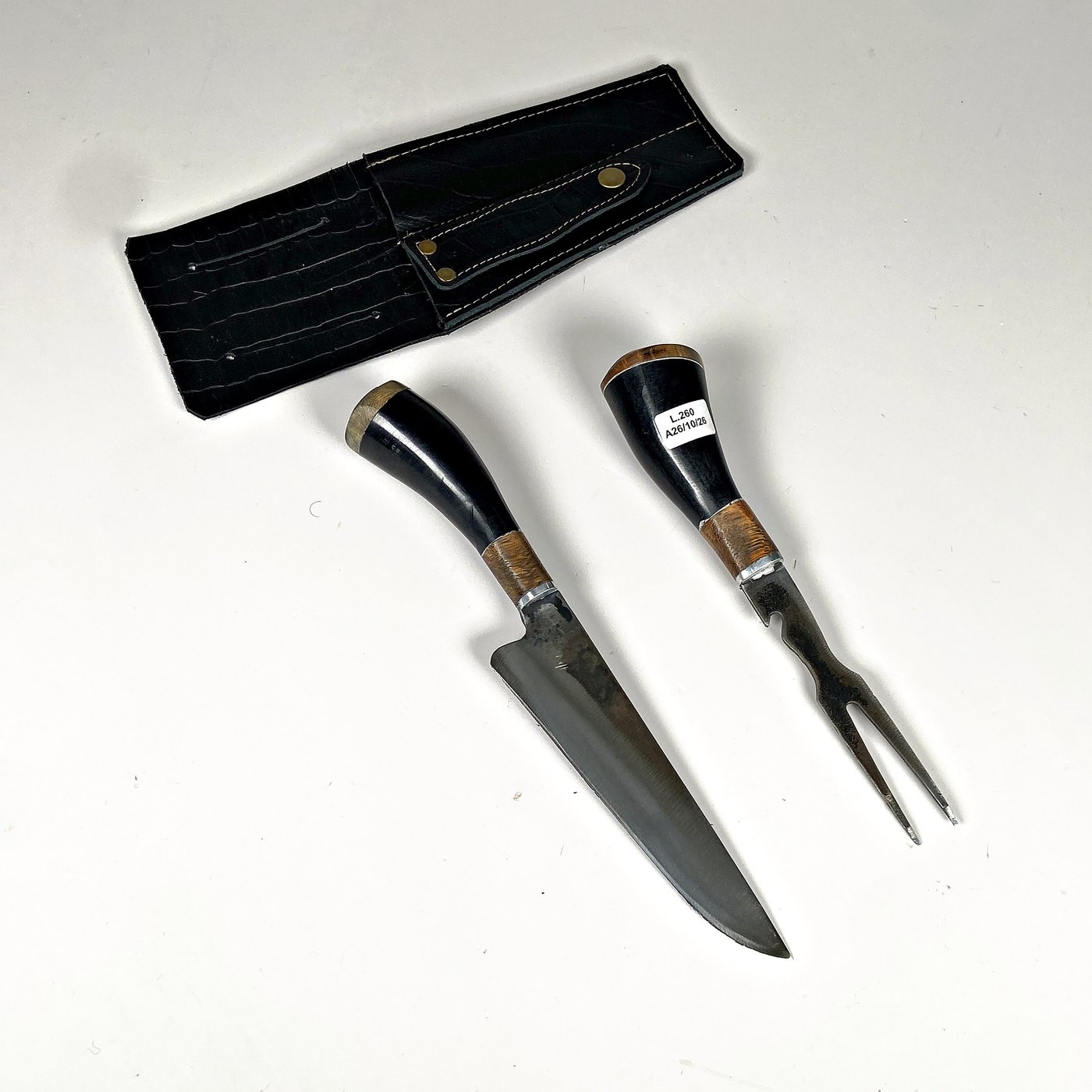 Juego de Cuchillo y Tenedor de Acero con Estuche