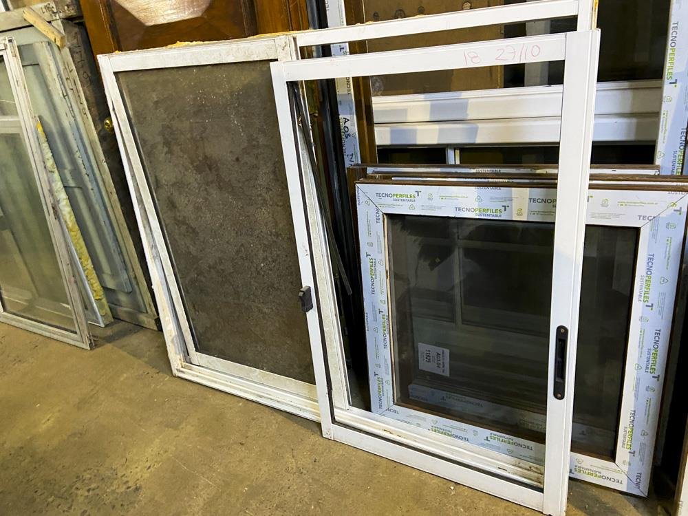 Ventana de Aluminio Blanca Doble Hoja Corrediza 120x145 cm