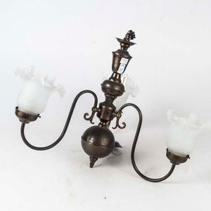 Araña Holandesa de Bronce con Tres Tulipanes Opalinos - imagen 1