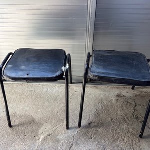 Lote anterior: Juego de 2 banquetas negras