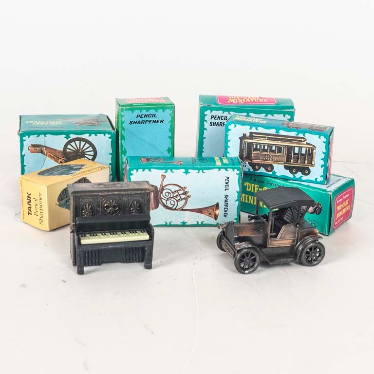 9 Sacapuntas Coleccionables Miniatura: Piano, Tranvía y Tanque