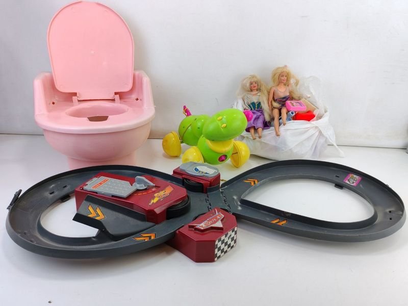 Lote siguiente: Colección de juguetes infantiles