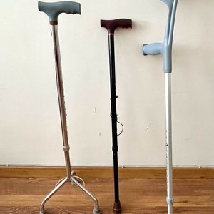 Lote de 3 Bastones Ortopédicos Ajustables - imagen 1