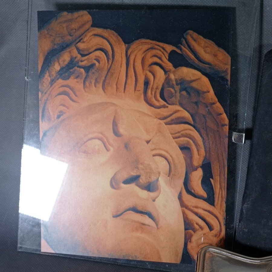 Colección de arte y relojes en madera y vidrio - imagen 5