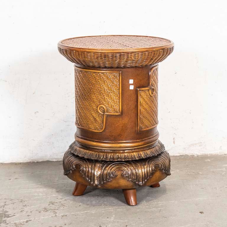 Lote siguiente: Base para mesa de mimbre con detalles