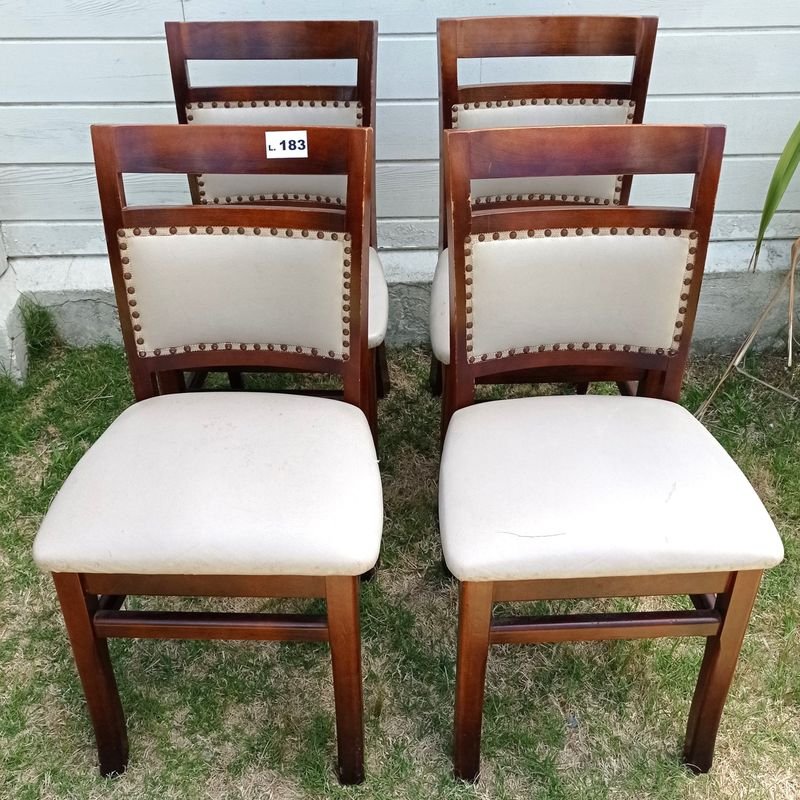 Lote anterior: Cuatro sillas de bar Delfino Álvarez - Muebles