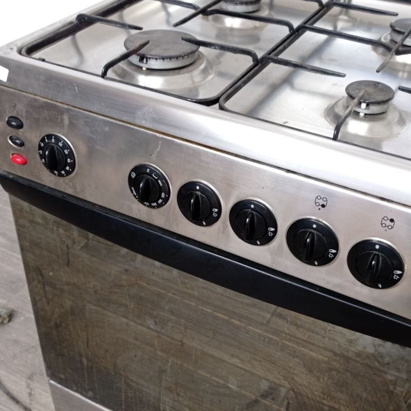 Cocina a gas marca James en excelente estado - imagen 3