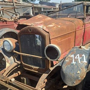 Lote siguiente: Automóvil Antiguo Rugby Phaeton 26