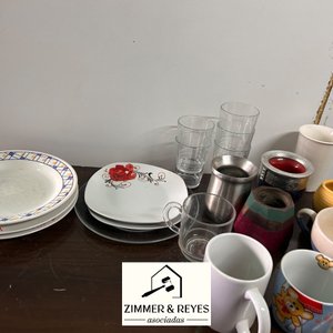 Lote de Vajilla y Tazas Varias - imagen 2