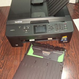 Impresora multifunción de tinta de la marca Brother, específicamente el modelo MFC-J430W. - imagen 9