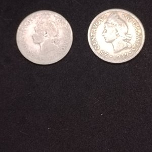 Lote de 2 Monedas de Plata Dominicanas: 25 Centavos (1937 y 1939) - imagen 6