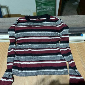 Lote anterior: Buzo H&M Rayado Talle S/M