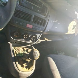 Camioneta Fiat Doblo Siniestrada con Tanque a Gas - imagen 4