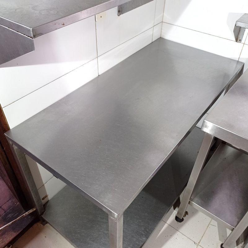 Mesa gastronómica en acero inoxidable de alta calidad - imagen 2
