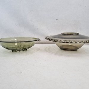 Juego de 2 Fuentes de Vidrio Gris Decoradas - imagen 4