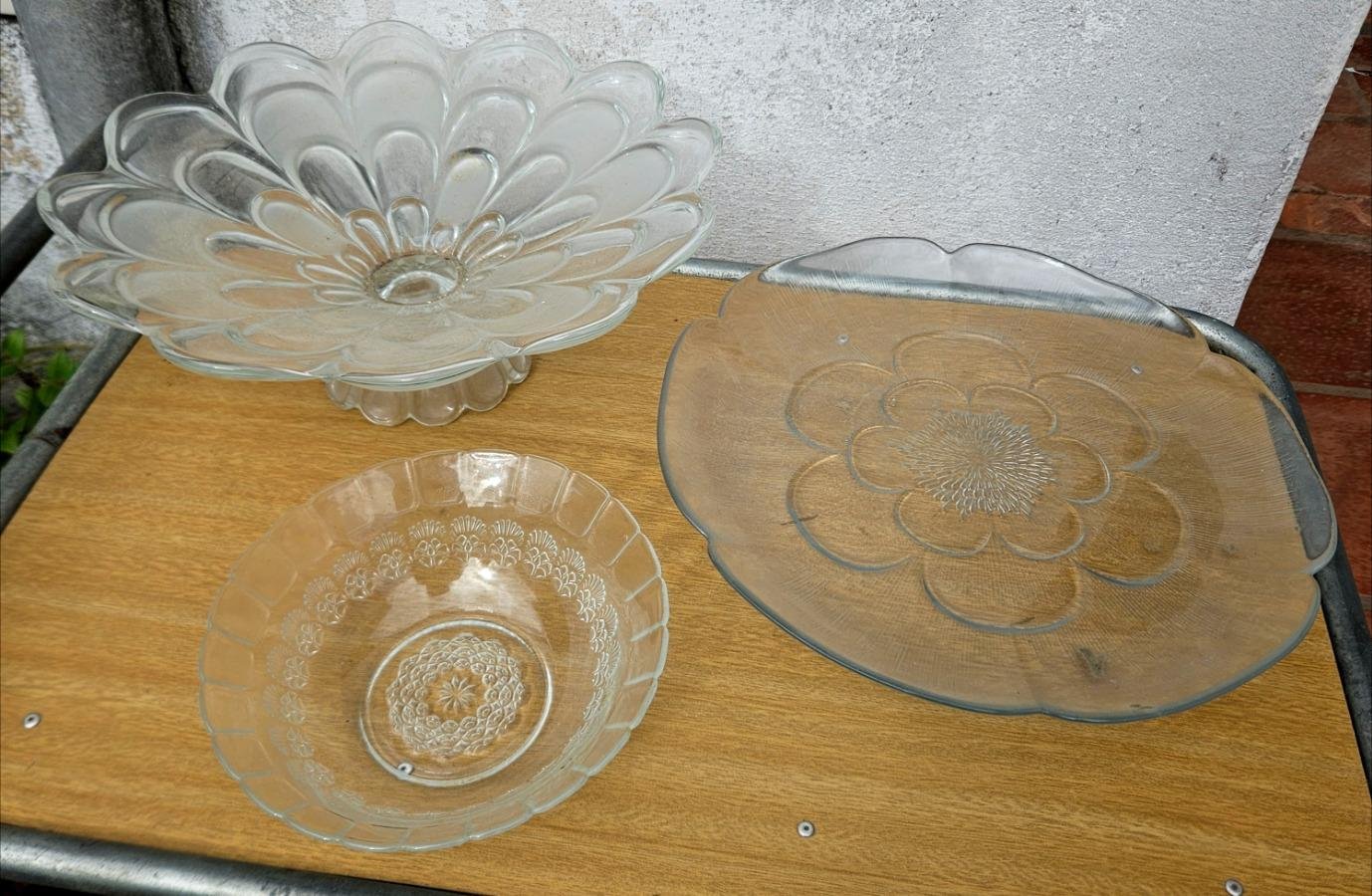 Set de 3 Piezas de Vidrio: Bowl, Centro de Mesa y Bandeja con Diseño Floral