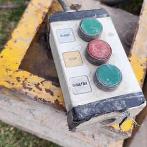 Guinche Eléctrico Industrial con Comandos y Cableado - imagen 2