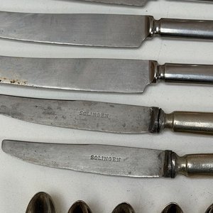 Lote Variado de Cubiertos: Cuchillos Solingen, Cucharas, Tenedores y Utensilios - imagen 4