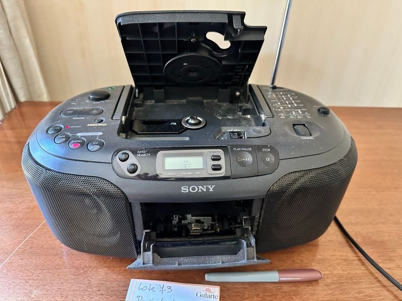 Radio con CD y cinta de cassette a la venta - imagen 4